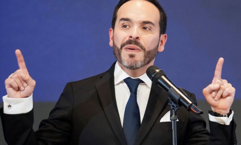 Governo Espriella encerra jornalismo da mídia pública da Colômbia