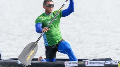 Isaquias Queiroz é campeão mundial no C1 500m na Polônia