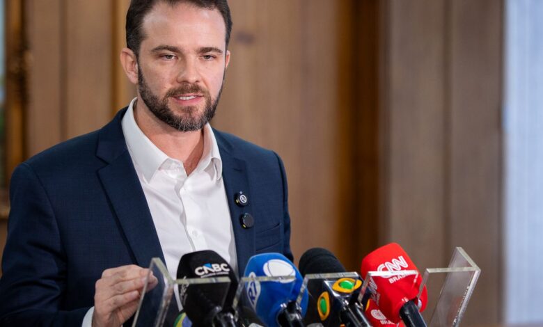Governo ouvirá empresários para decidir se aplicará lei contra EUA