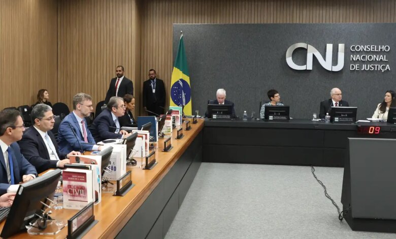 CNJ afasta ex-juíza da Lava Jato por dois anos