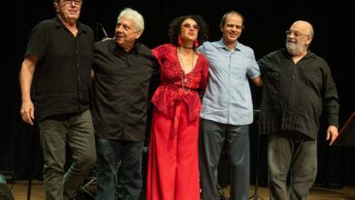 Repertório de Caetano Veloso embala show exclusivo na TV Brasil