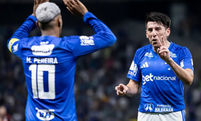 Cruzeiro vence Flamengo e Palmeiras agradece no Brasileirão