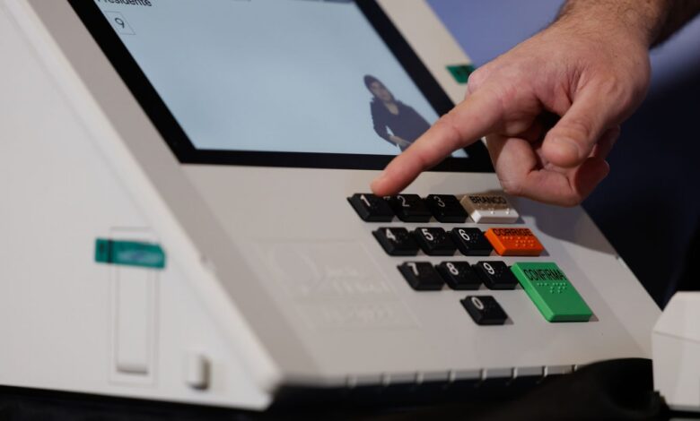 Assinatura digital e lacração impedem alteração em sistemas eleitorais