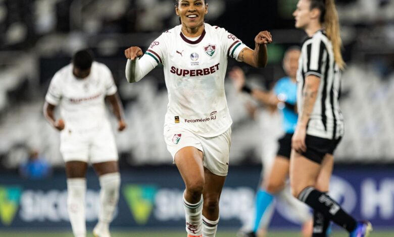 Fluminense domina, vence e complica Botafogo no Brasileirão Feminino