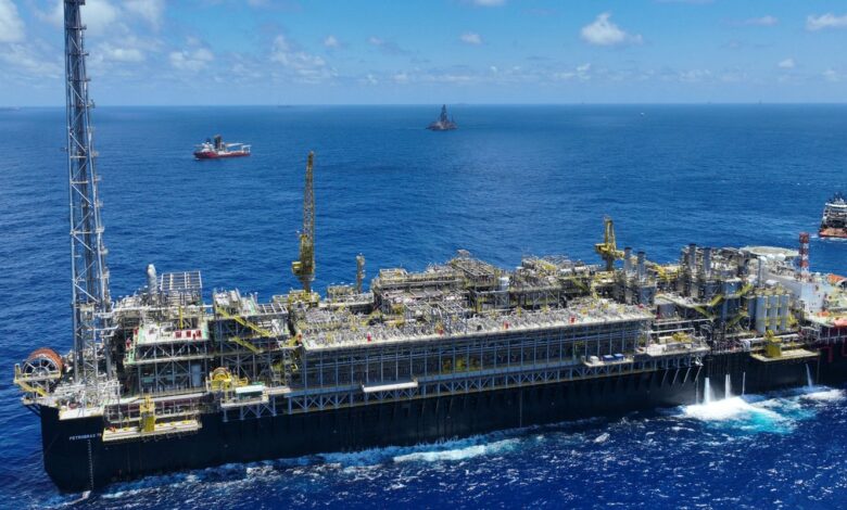 Justiça Federal suspende imposto de exportação de 12% sobre petróleo