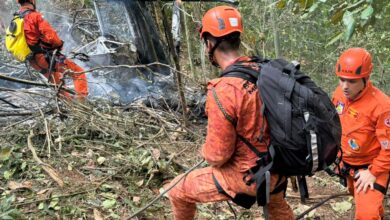 Quatro pessoas morrem em queda de helicóptero no Rio de Janeiro