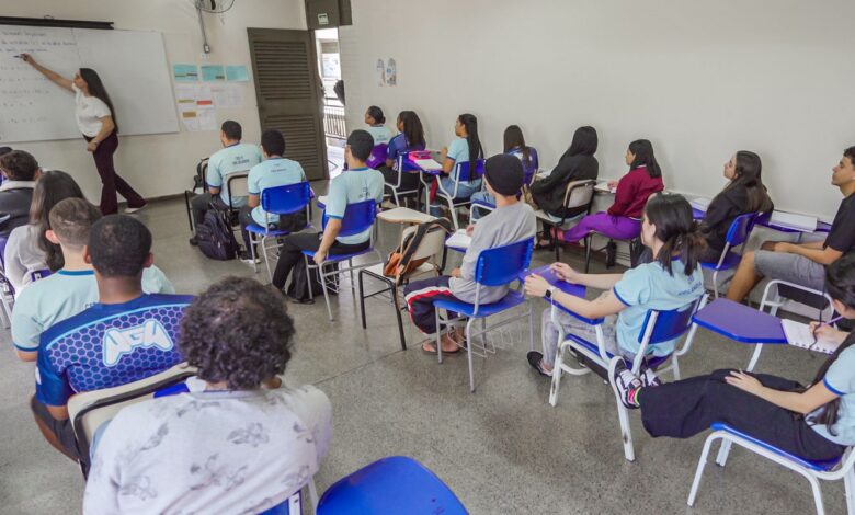 Pé-de-Meia começa a pagar quinta parcela de frequência nesta segunda