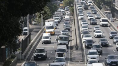 Paralisação de trens causa congestionamento nas ruas de SP