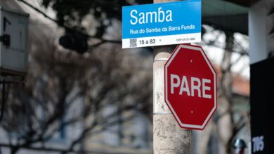 Em São Paulo, rua é renomeada em homenagem à história do samba