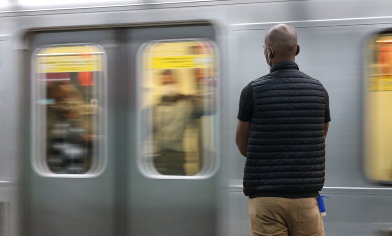 SP: greve na CPTM paralisa parcialmente três linhas de trens