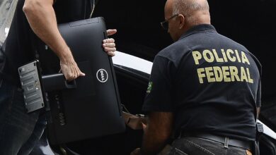 PF investiga senador Weverton Rocha por suspeita de desvios no INSS