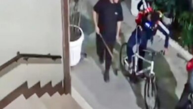 Seguranças de rua são presos por agredir ciclista até a morte no Rio