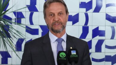 Líder do PT passa mal e Câmara suspende votações