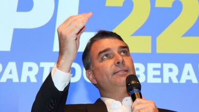 Filho mais velho de Bolsonaro, Flávio disputa a Presidência pelo PL