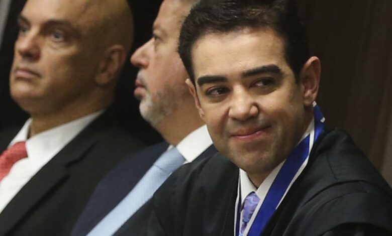 Bruno Dantas renuncia ao cargo de ministro do TCU