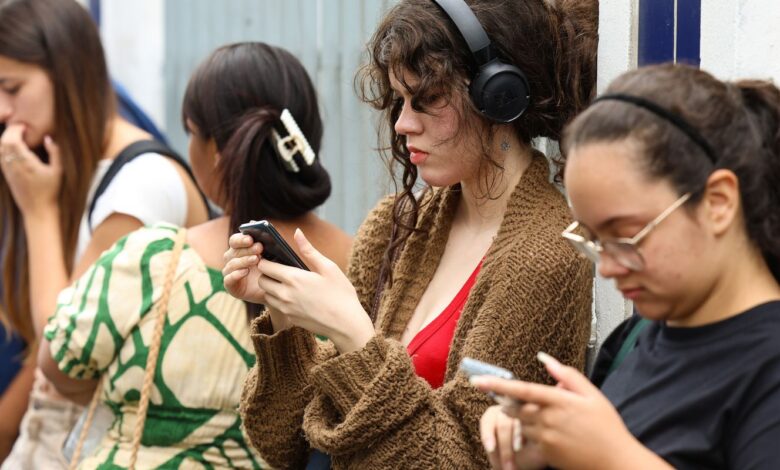 Desigualdades marcam formalização do trabalho entre jovens brasileiros