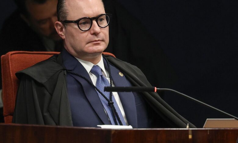 Dallagnol expõe sigilo fiscal de Zanin, que pede responsabilização