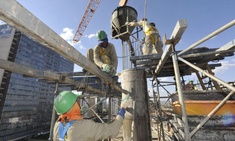 Brasil cria 165,8 mil postos de trabalho em agosto, aponta Caged