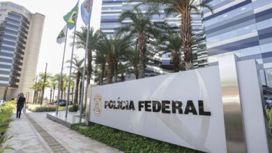 PF envia a Gilmar e Zanin íntegra de material do celular de Vorcaro