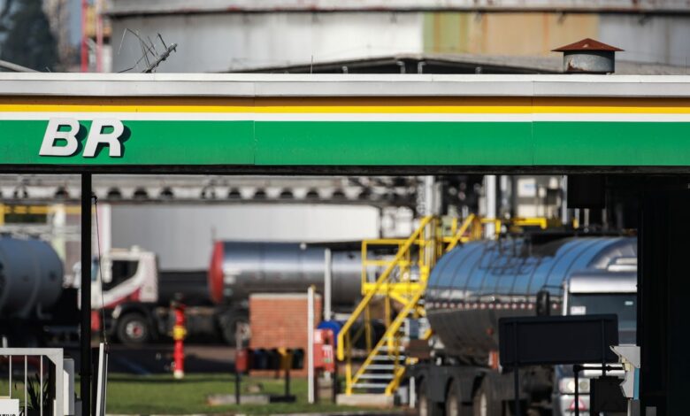 Petrobras aumenta diesel, mas subsídio mantém valor final; entenda