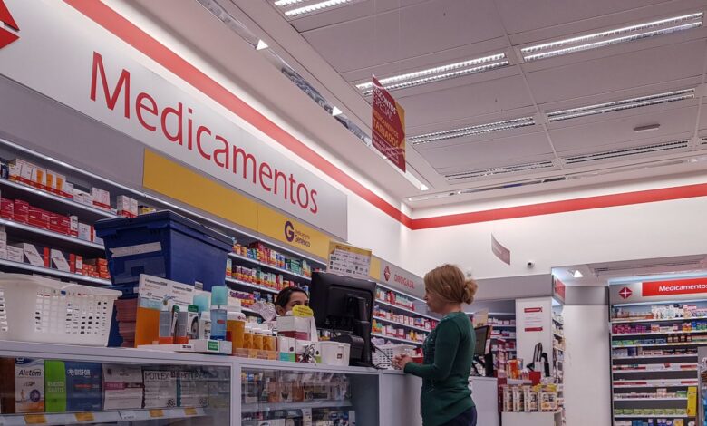 Mudanças na emissão e no controle de receitas médicas entram em vigor