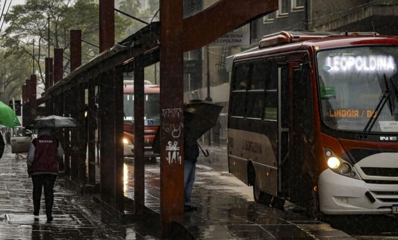 Feriadão: fim de semana deve ser de chuva em boa parte do país