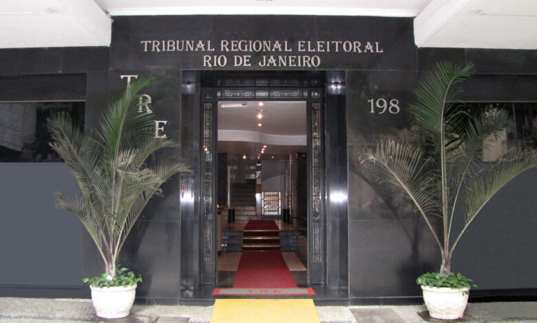 TRE-RJ cassa registro da candidatura do deputado estadual Val Ceasa