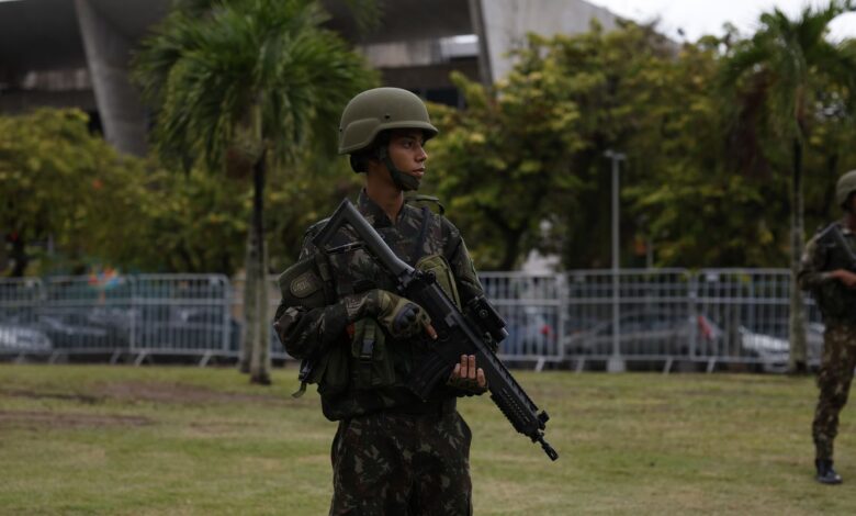 Tropas militares vão reforçar locais de votação no Rio de Janeiro
