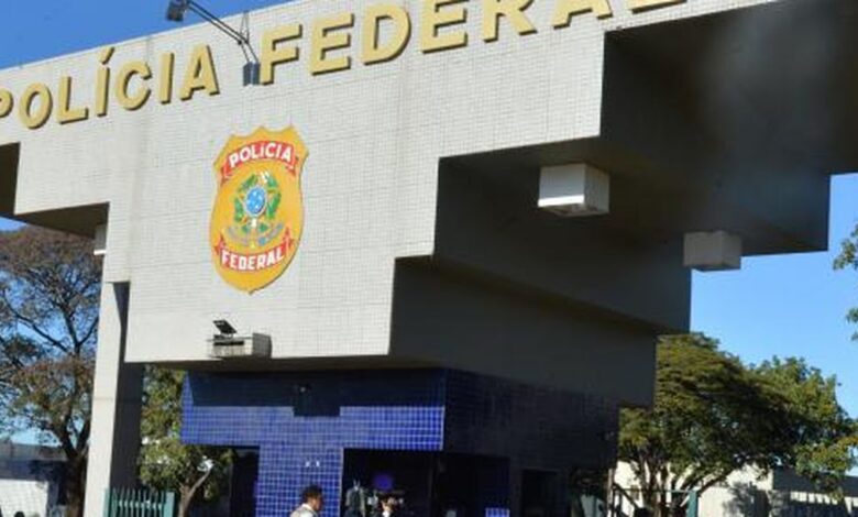 Delegados criticam afastamento de chefe da PF por decisão monocrática