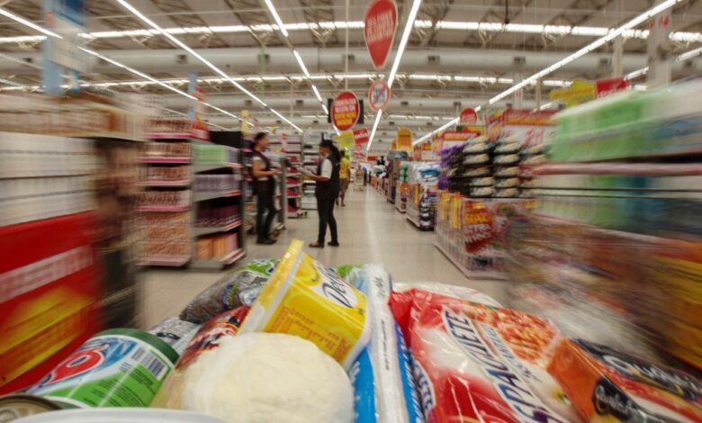 Bolsa Família é reajustado em 15%; medida vale a partir de outubro