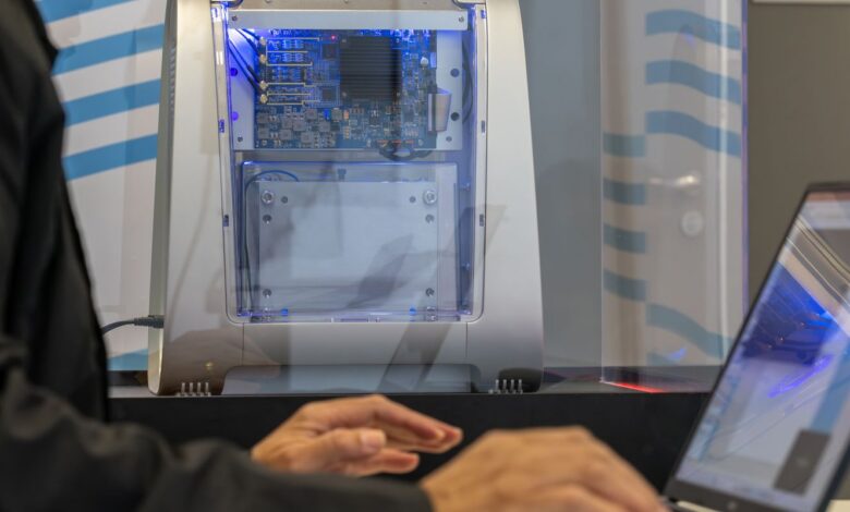 Novo computador quântico educacional passa a ser usado no Senai