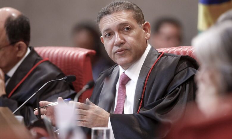 Presidente do TSE reclama de interferência em decisões da Corte