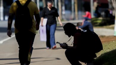 Percentual de jovens nem-nem no Brasil cai para 22,4%, mostra estudo