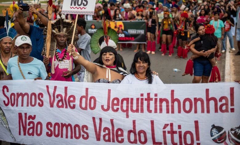 Maioria dos projetos no Congresso ameaçam indígenas, diz pesquisa