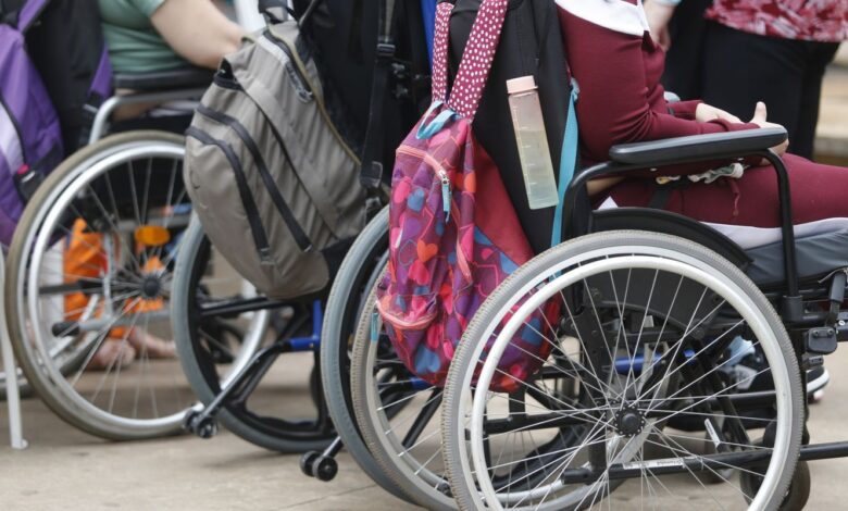 Analfabetismo entre jovens e adultos com deficiência é 12 vezes maior