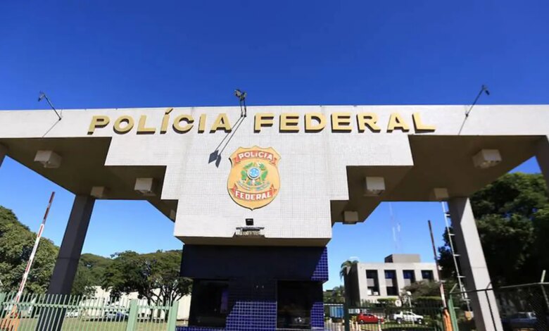 Sindicato de servidores da PF manifesta apoio a diretores afastados