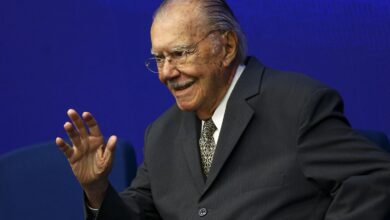 Sarney é internado no Sírio-Libanês para tratar pneumonia