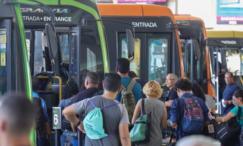 Escala 6x1: 67% apontam que jornada piora saúde mental, diz pesquisa