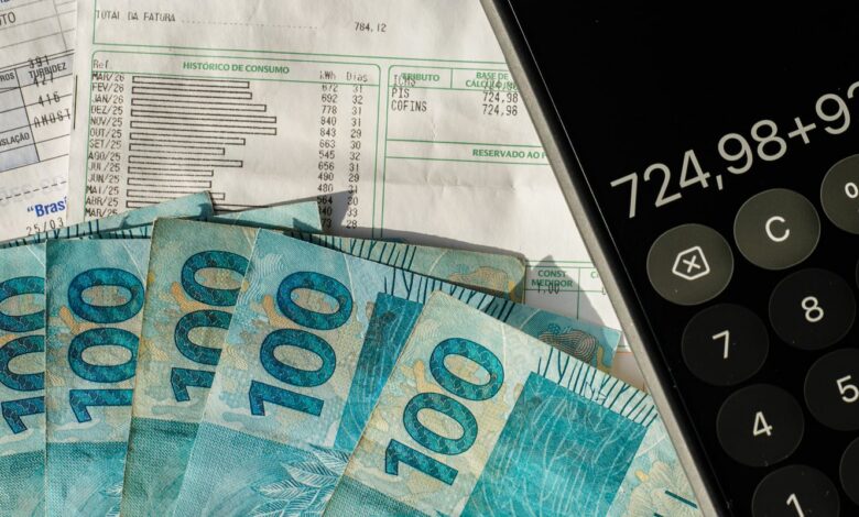 Arrecadação federal ultrapassa R$ 2 trilhões em oito meses