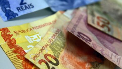 Juros para famílias sobem em agosto e inadimplência chega a 6%