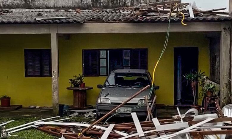 Quatro pessoas estão desaparecidas no RS após temporal