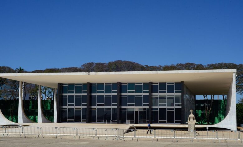Fachin cobra manifestação da PGR sobre casos do INSS e Master