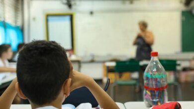Valor por aluno investido no Brasil é 1/3 do gasto nos países da OCDE