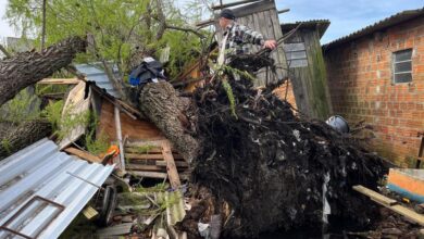 Sobe para quatro o número de mortos em decorrência dos temporais no RS