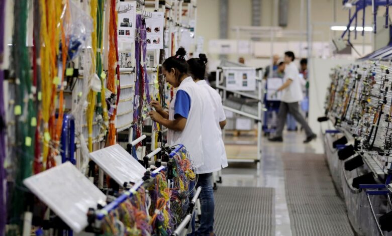 Faturamento da indústria cai 3,5% em agosto, informa CNI