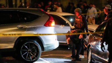 Homem é baleado em Nova York dentro de carro por agentes do ICE