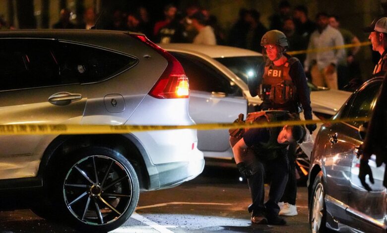 Homem é baleado em Nova York dentro de carro por agentes do ICE