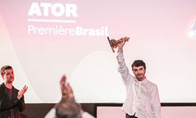 A Margem do Rio e Elza vencem principais prêmios do Festival do Rio