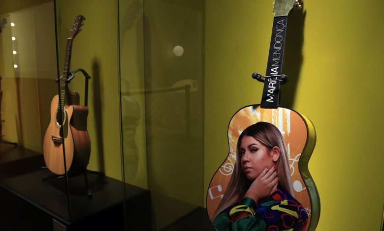 Cantora Marília Mendonça ganha exposição sensorial no MIS