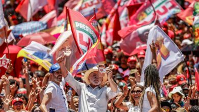 Brasil não será governado por sócios do Banco Master, diz Lula em ato